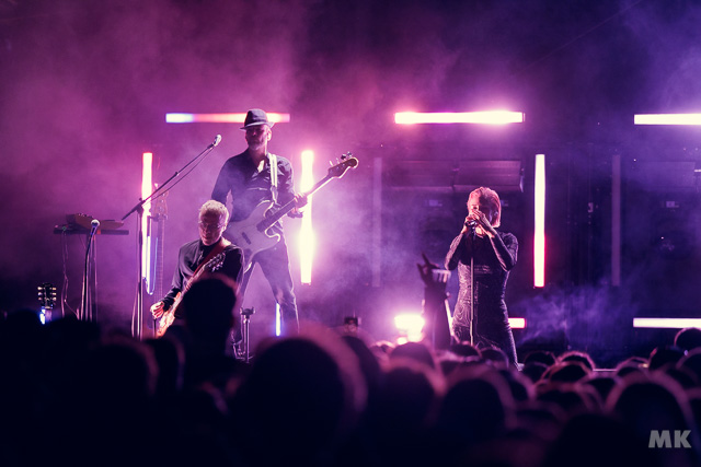 <a href='/artists/superbus/'><a href='/artists/superbus/'>Superbus</a></a>