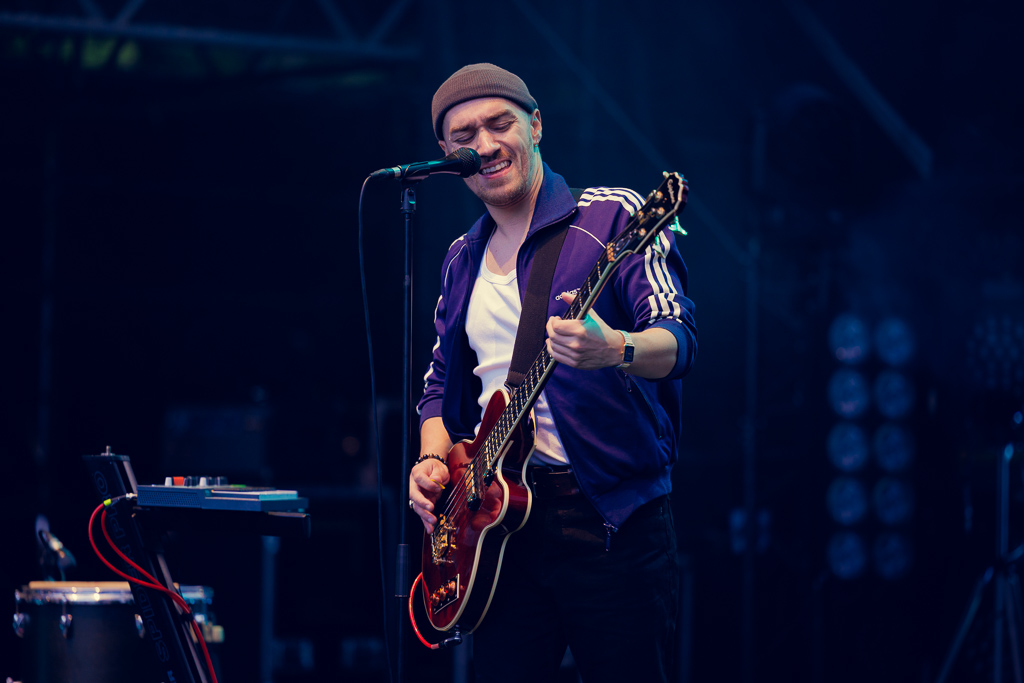 <a href='/artists/two-faces/'>Two Faces</a>