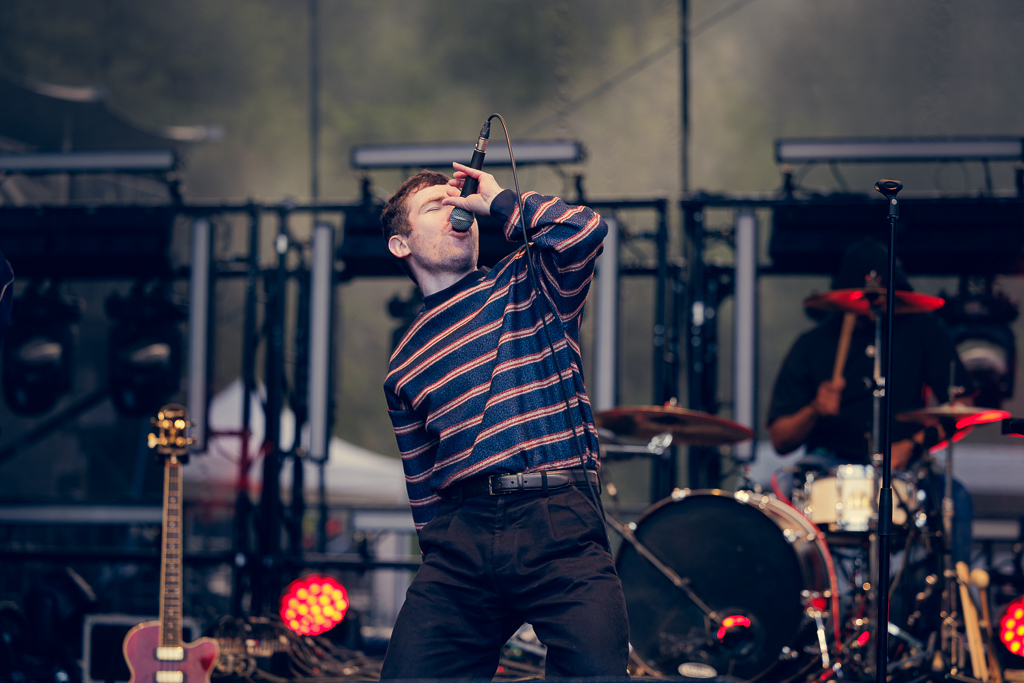 <a href='/artists/two-faces/'>Two Faces</a>