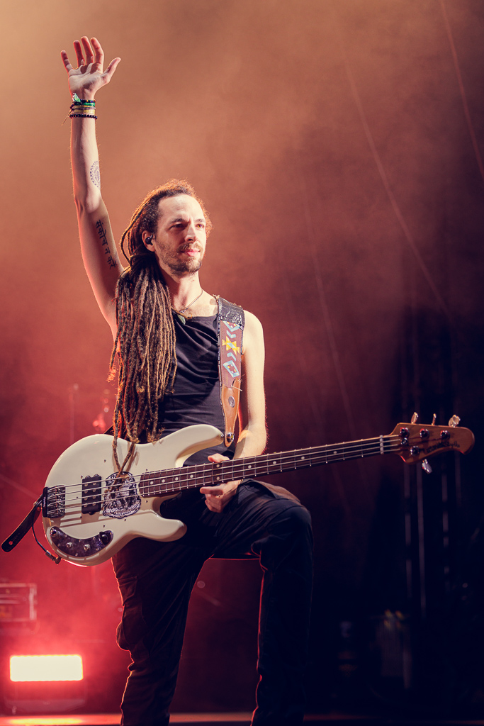 <a href='/artists/jahneration/'>Jahneration</a>