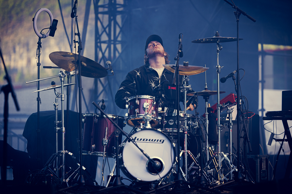 <a href='/artists/tino/'>T!no</a>