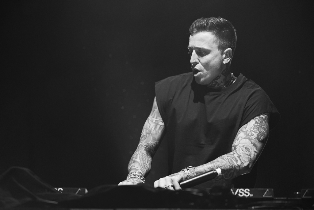 <a href='/artists/blasterjaxx/'>Blasterjaxx</a>