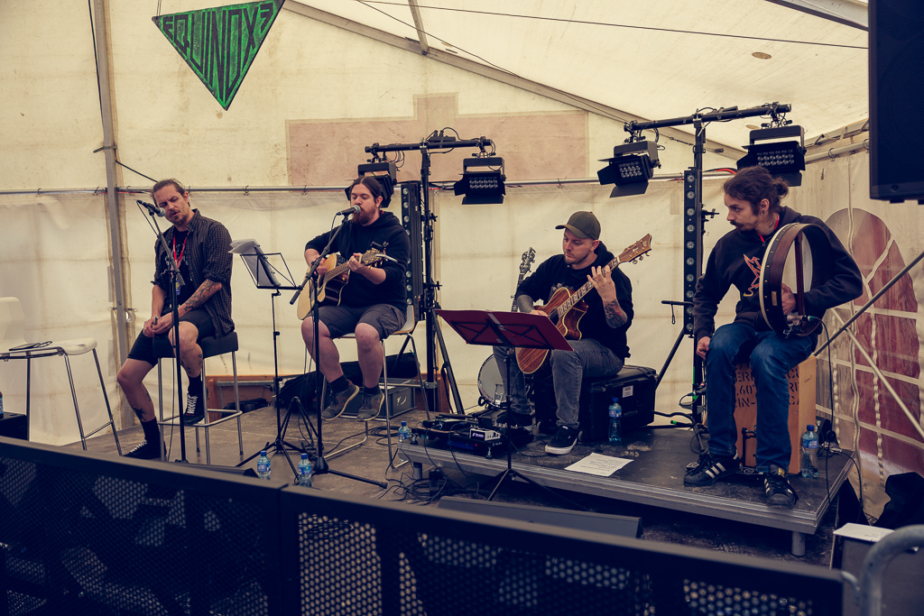 <a href='/artists/skellige/'>Skellige</a>