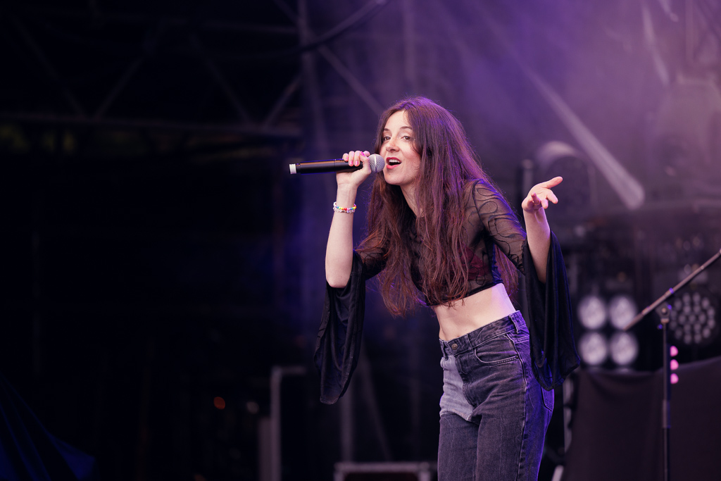 <a href='/artists/melrose/'>Melrose</a>