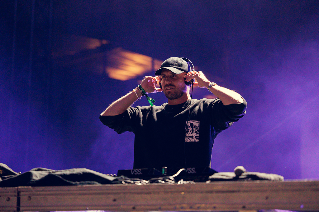 <a href='/artists/feder/'>Feder</a>