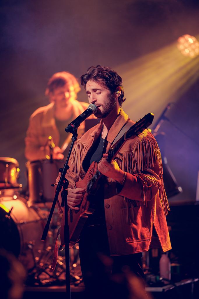 <a href='/artists/broken-back/'>Broken Back</a>