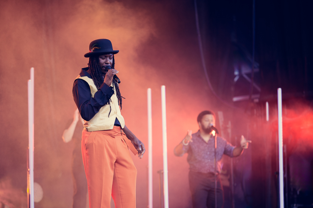 <a href='/artists/faada-freddy/'>Faada Freddy</a>