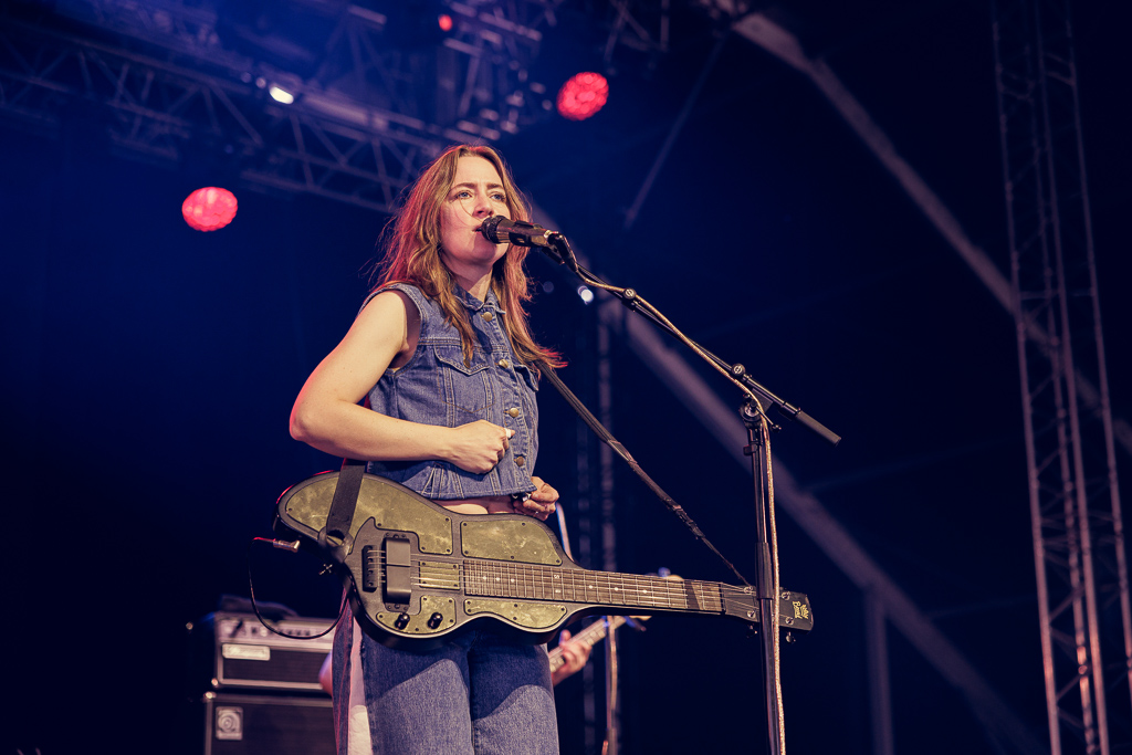 <a href='/artists/larkin-poe/'>Larkin Poe</a>