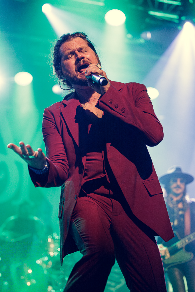 <a href='/artists/rival-sons/'>Rival Sons</a>