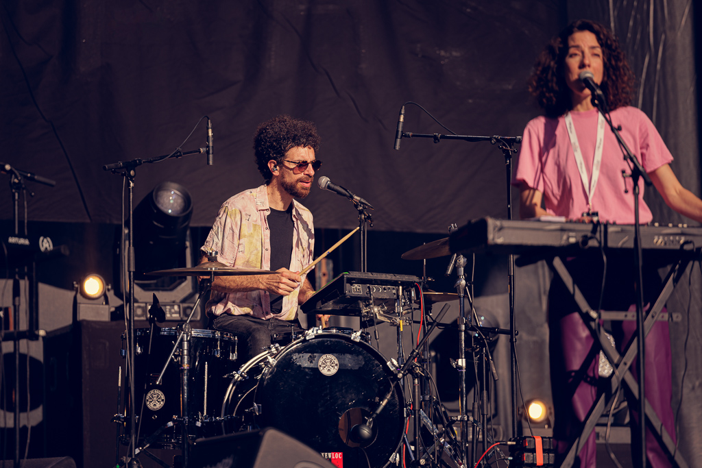 <a href='/artists/cl%C3%A9a-vincent/'>Cléa Vincent</a>