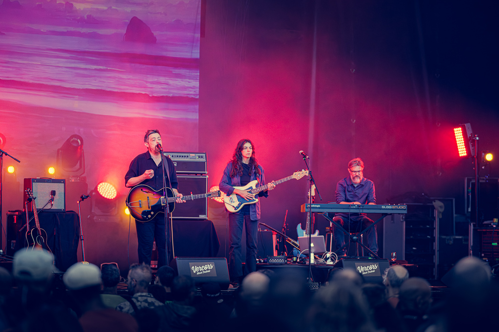 <a href='/artists/h-burns/'>H-Burns</a>