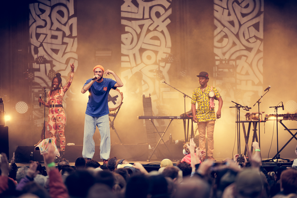 <a href='/artists/el-gato-negro/'>El Gato Negro</a>