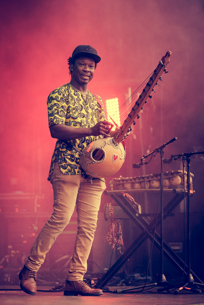 <a href='/artists/el-gato-negro/'>El Gato Negro</a>