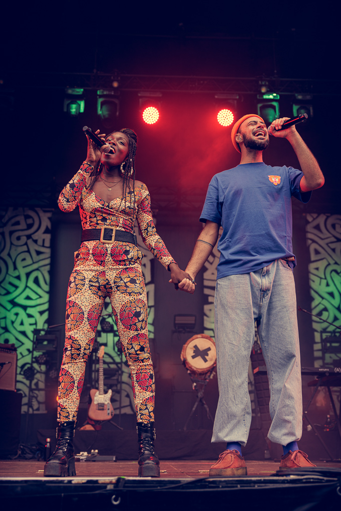 <a href='/artists/el-gato-negro/'>El Gato Negro</a>