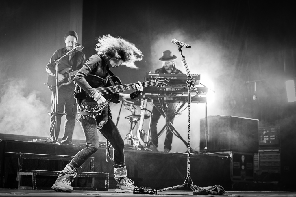 <a href='/artists/flavia-coelho/'>Flavia Coelho</a>