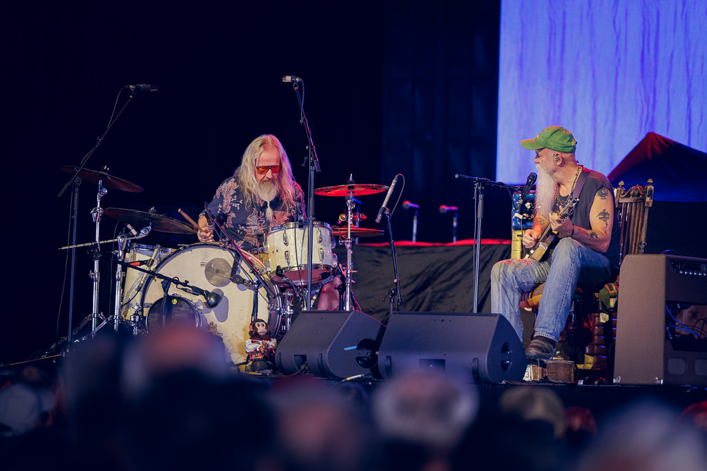 <a href='/artists/seasick-steve/'>Seasick Steve</a>
