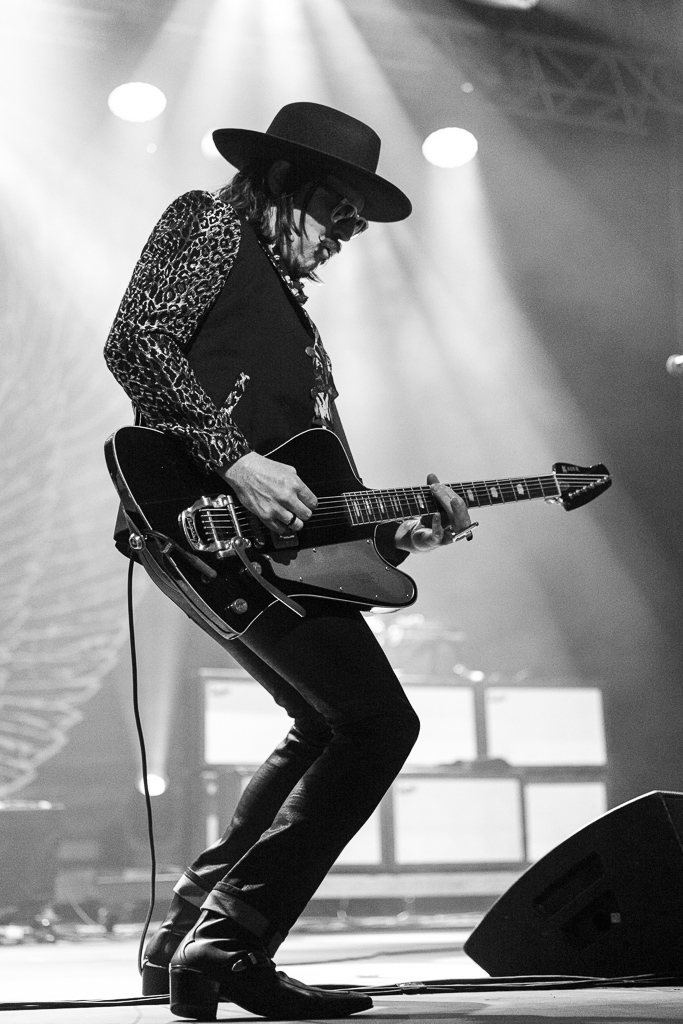 <a href='/artists/rival-sons/'>Rival Sons</a>