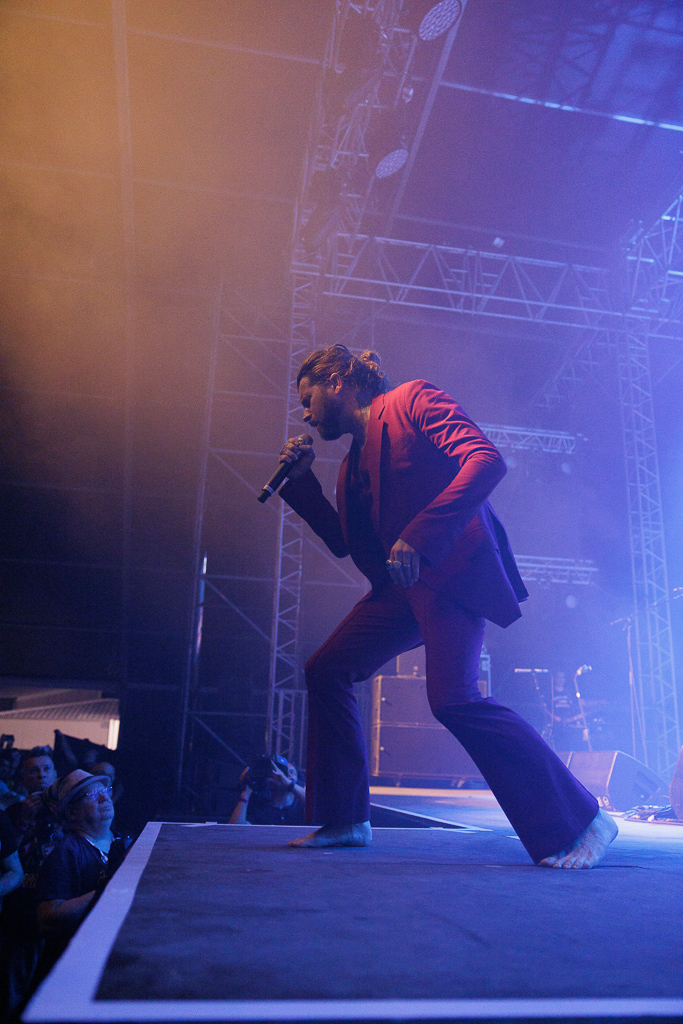 <a href='/artists/rival-sons/'>Rival Sons</a>