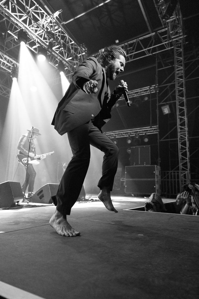 <a href='/artists/rival-sons/'>Rival Sons</a>