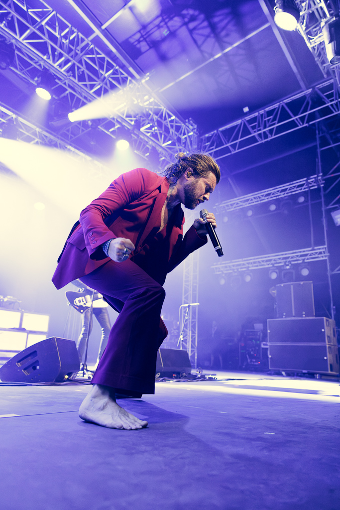 <a href='/artists/rival-sons/'>Rival Sons</a>