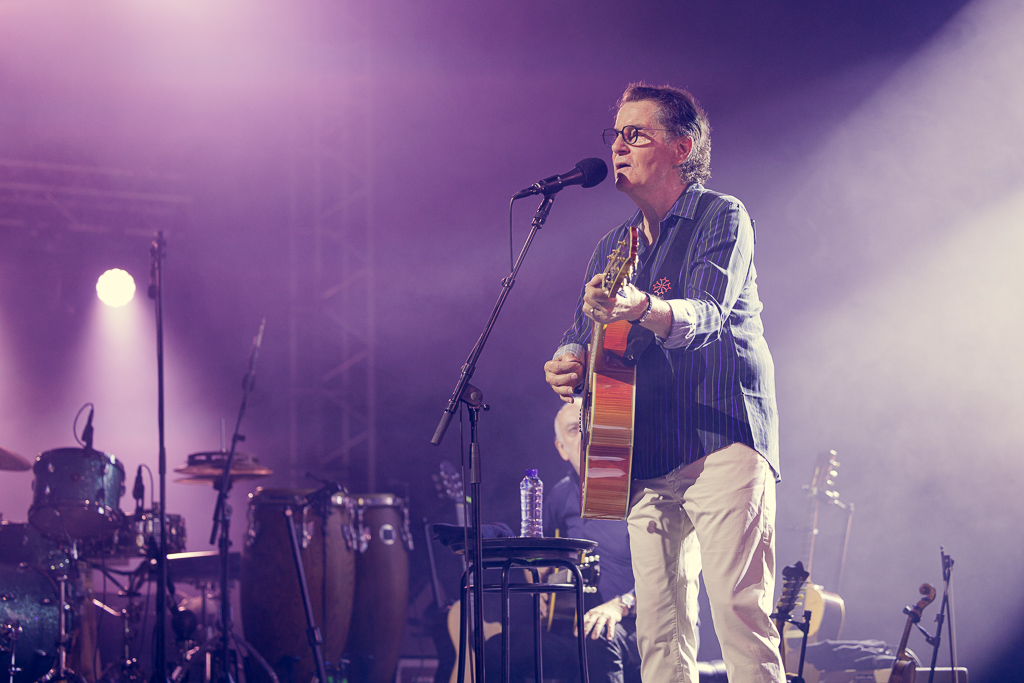 <a href='/artists/francis-cabrel/'>Francis Cabrel</a>