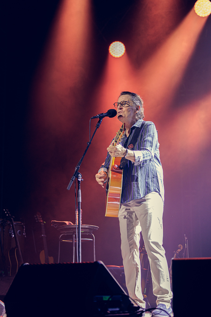 <a href='/artists/francis-cabrel/'>Francis Cabrel</a>