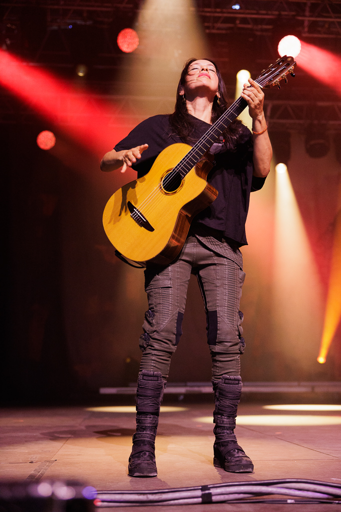 <a href='/artists/rodrigo-y-gabriela/'>Rodrigo y Gabriela</a>