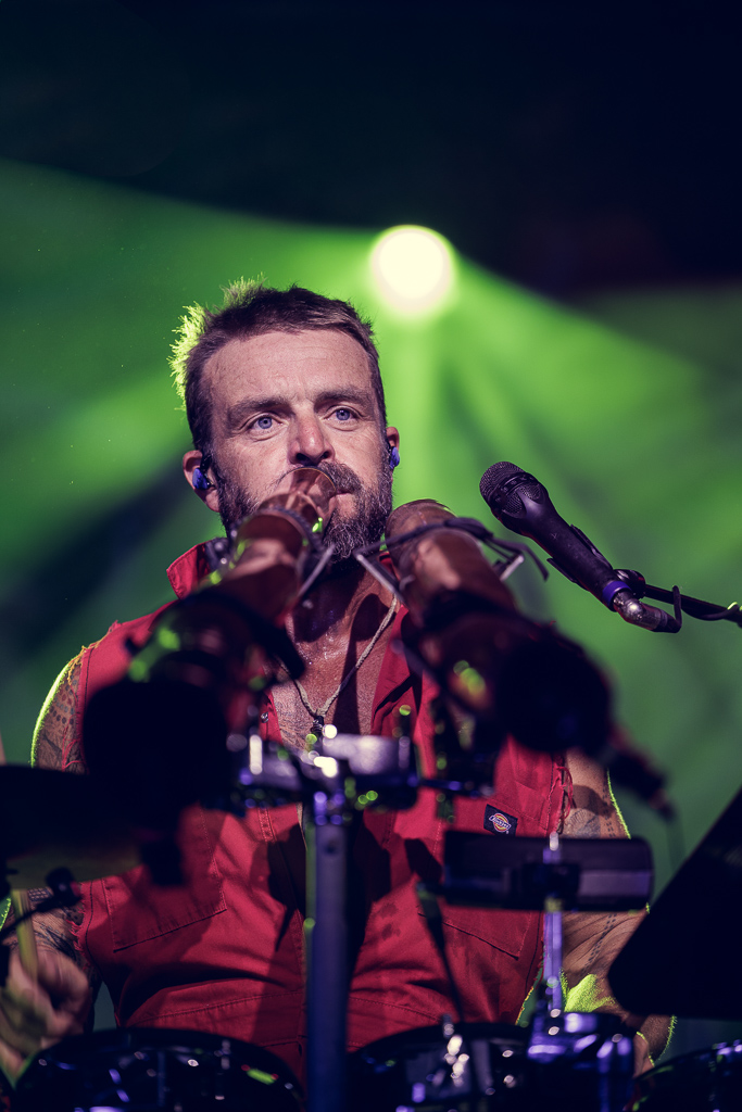 <a href='/artists/xavier-rudd/'>Xavier Rudd</a>