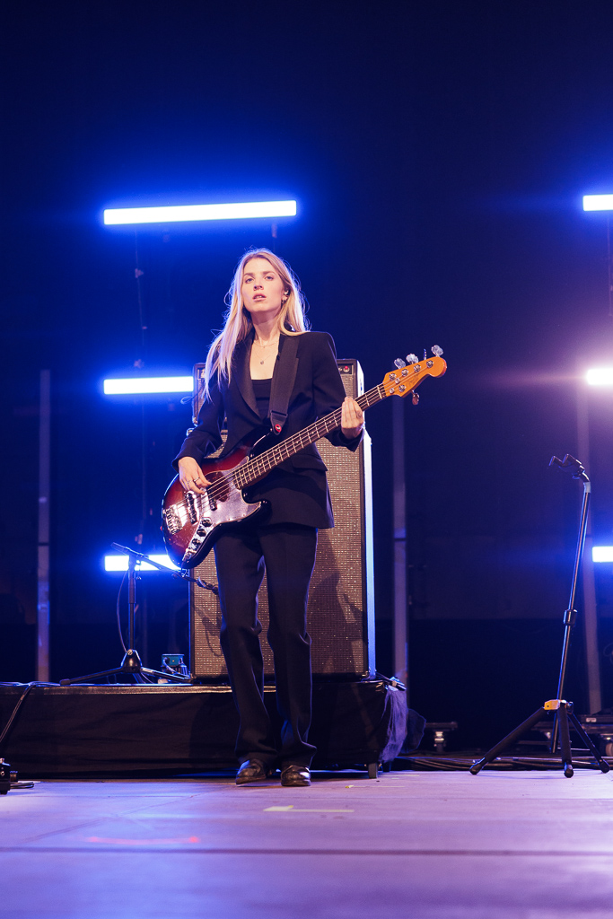 <a href='/artists/dave-stewart/'>Dave Stewart</a>