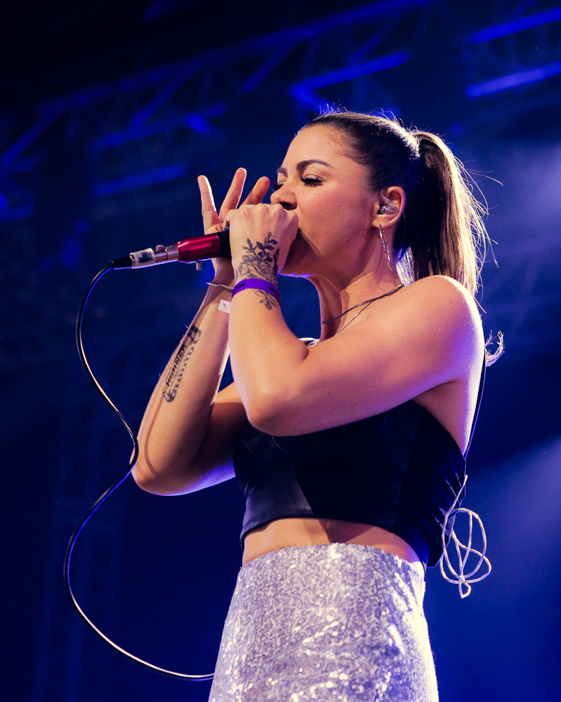 <a href='/artists/dave-stewart/'>Dave Stewart</a>