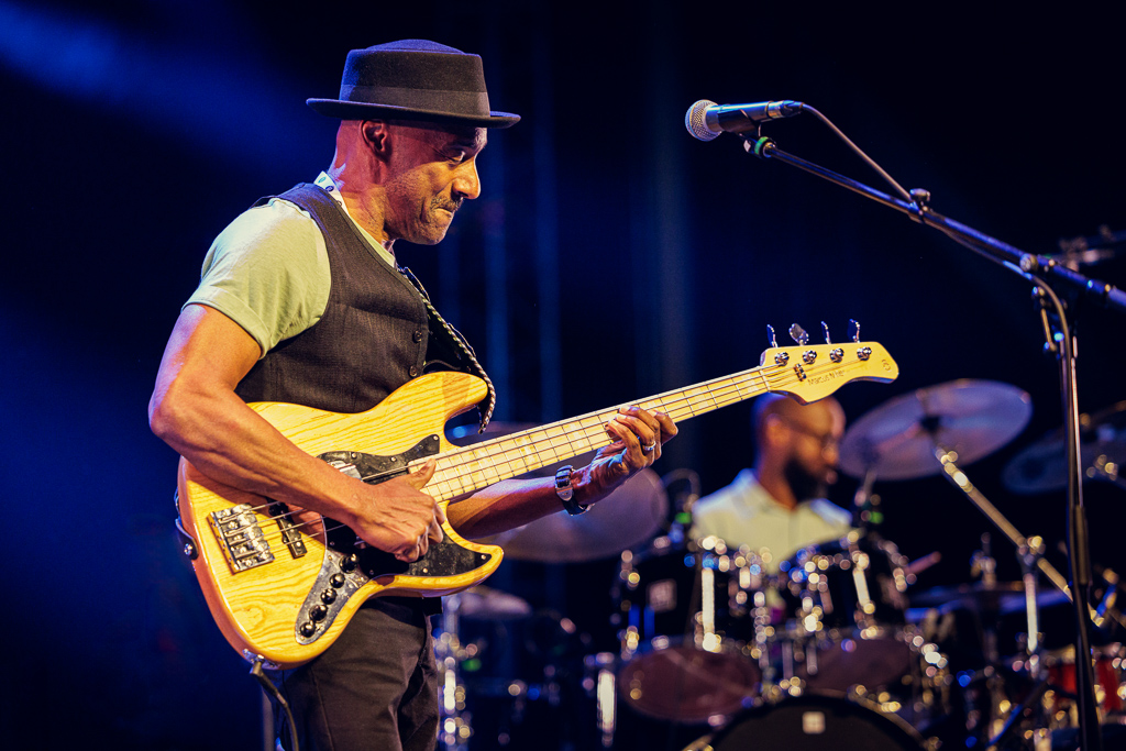 <a href='/artists/marcus-miller/'>Marcus Miller</a>