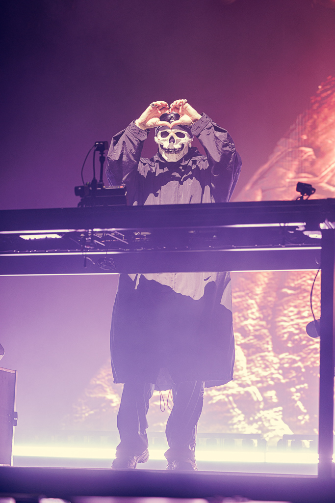 <a href='/artists/vladimir-cauchemar/'>Vladimir Cauchemar</a>