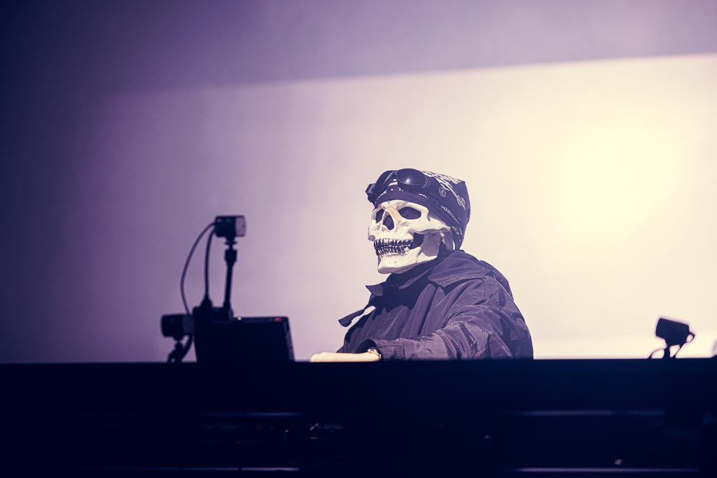 <a href='/artists/vladimir-cauchemar/'>Vladimir Cauchemar</a>