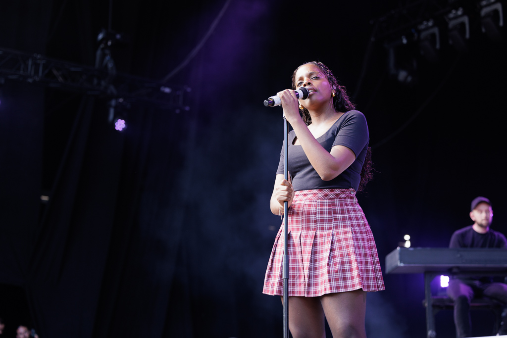 <a href='/artists/mentissa/'>Mentissa</a>