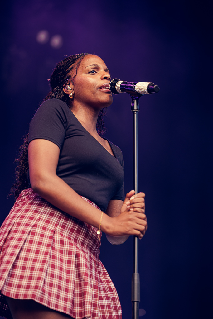 <a href='/artists/mentissa/'>Mentissa</a>