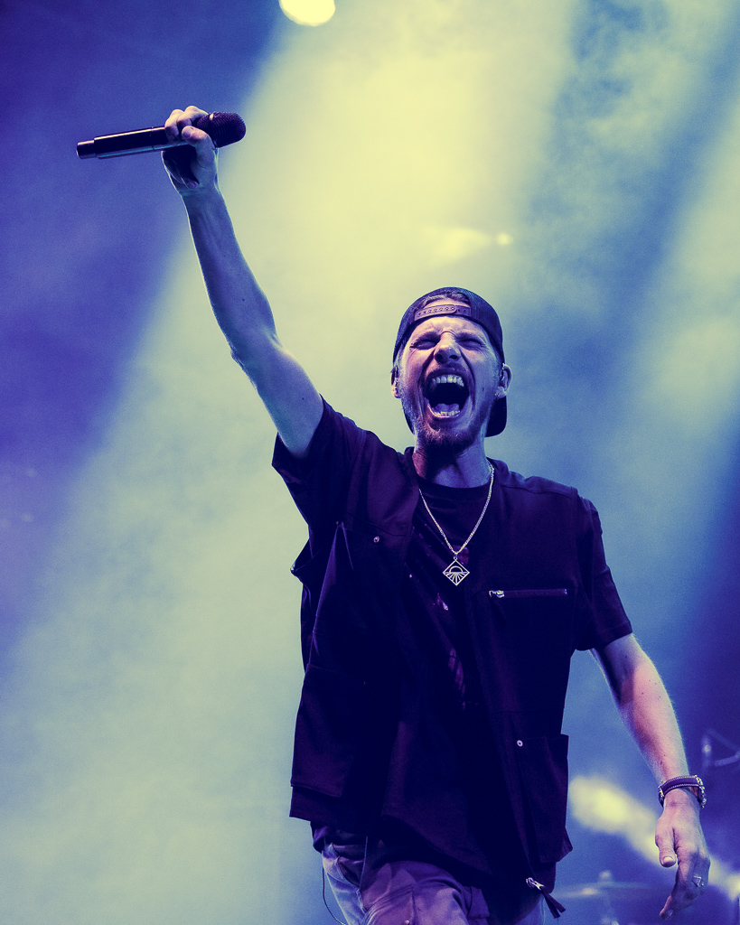 <a href='/artists/naaman/'>Naaman</a>