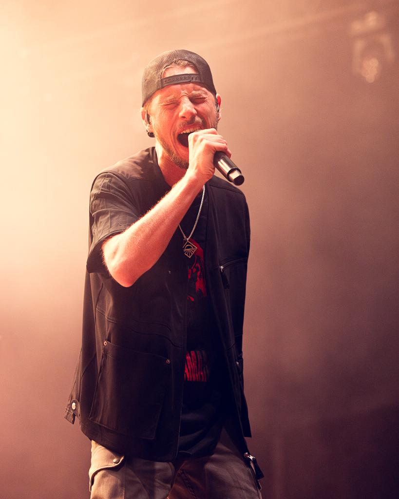 <a href='/artists/naaman/'>Naaman</a>