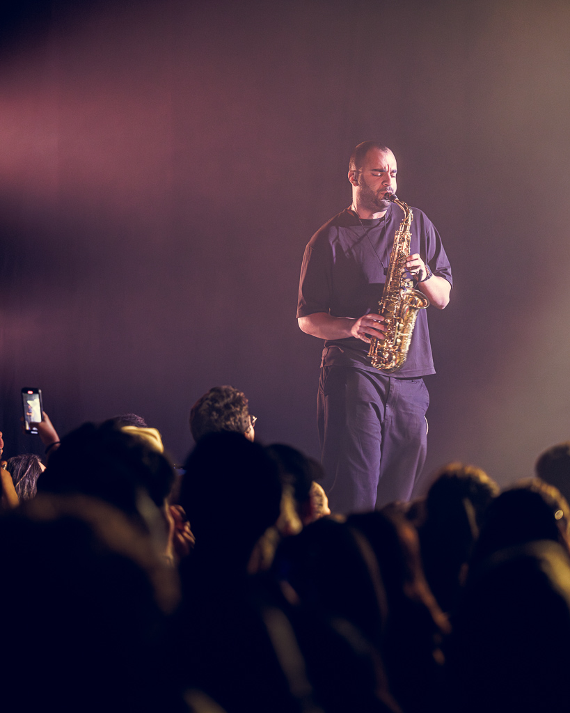 <a href='/artists/ash/'>ASH</a>