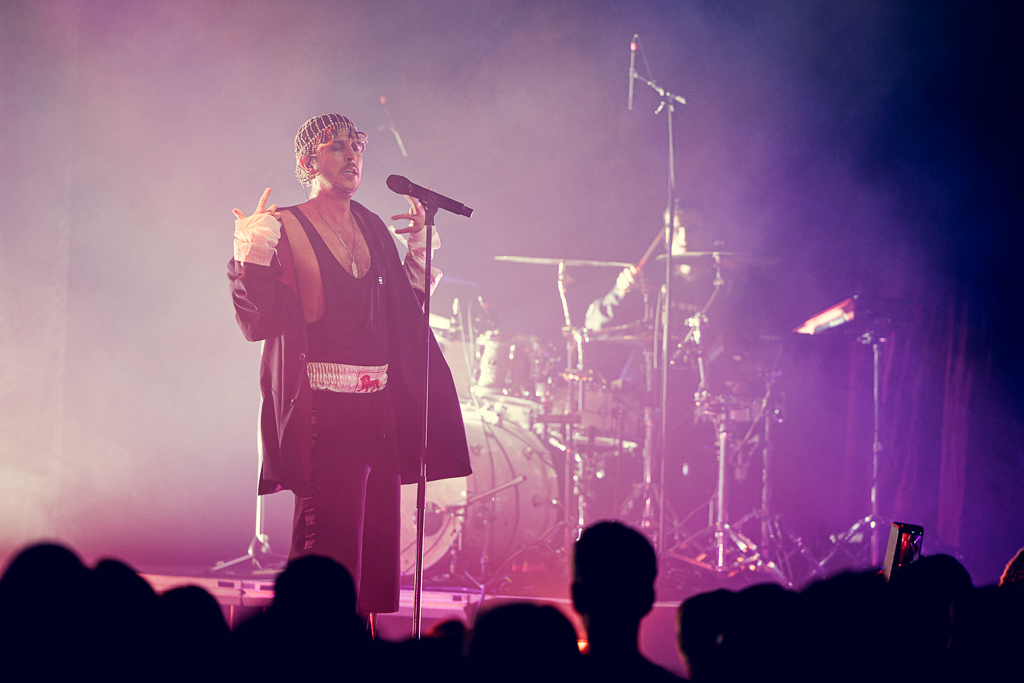 <a href='/artists/oscar-and-the-wolf/'>Oscar and the Wolf</a>