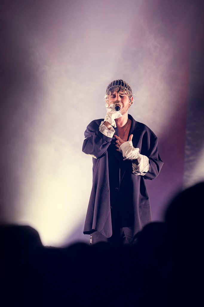 <a href='/artists/oscar-and-the-wolf/'>Oscar and the Wolf</a>