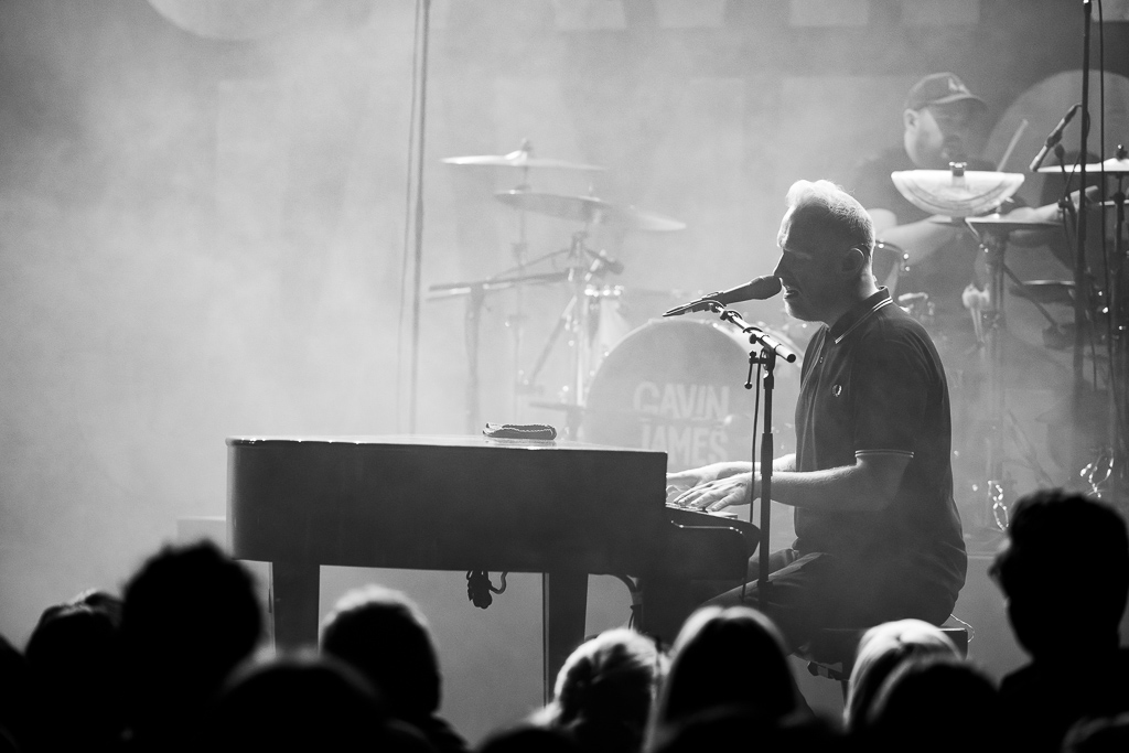 <a href='/artists/gavin-james/'>Gavin James</a>