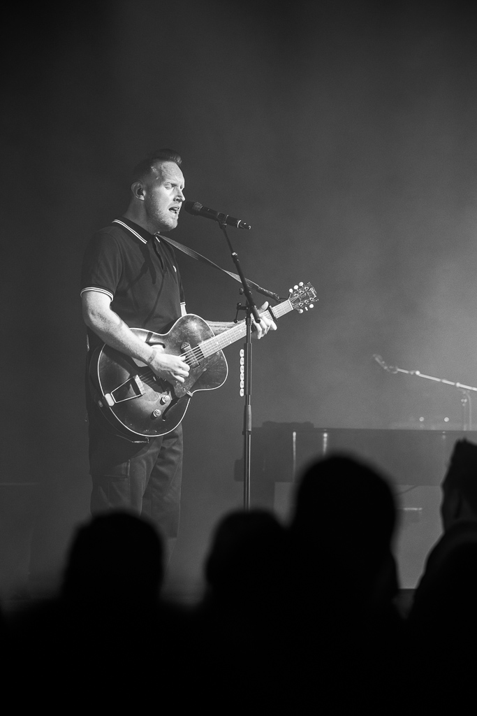 <a href='/artists/gavin-james/'>Gavin James</a>