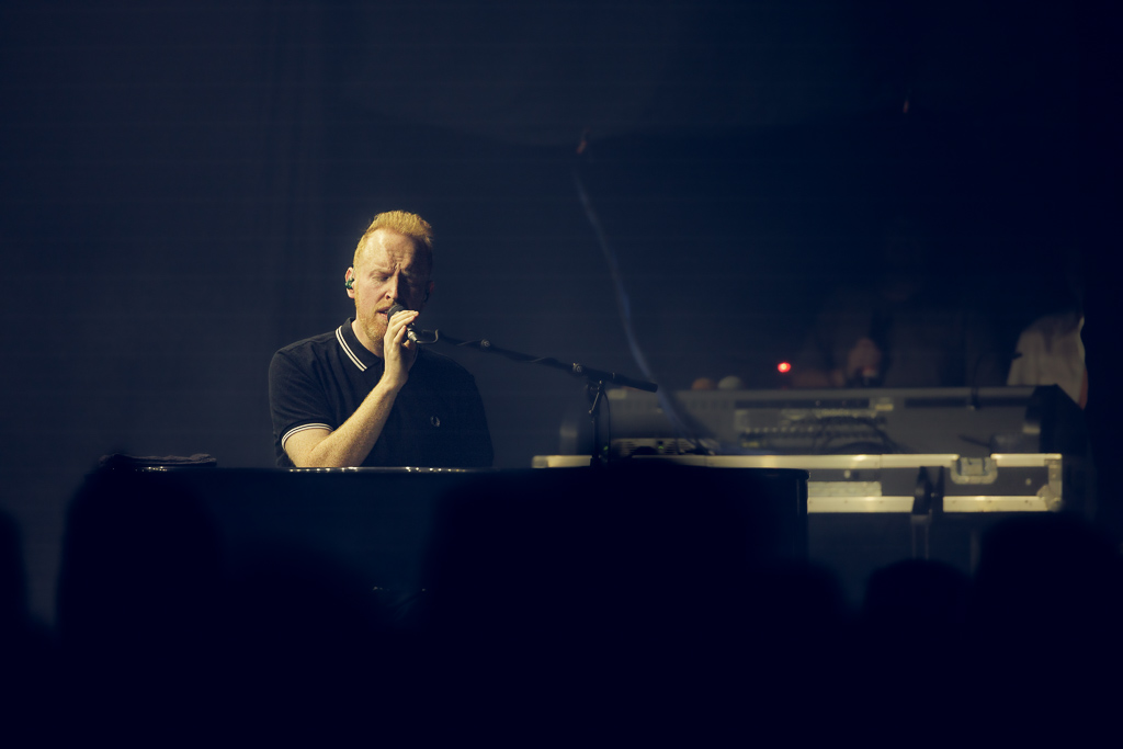 <a href='/artists/gavin-james/'>Gavin James</a>