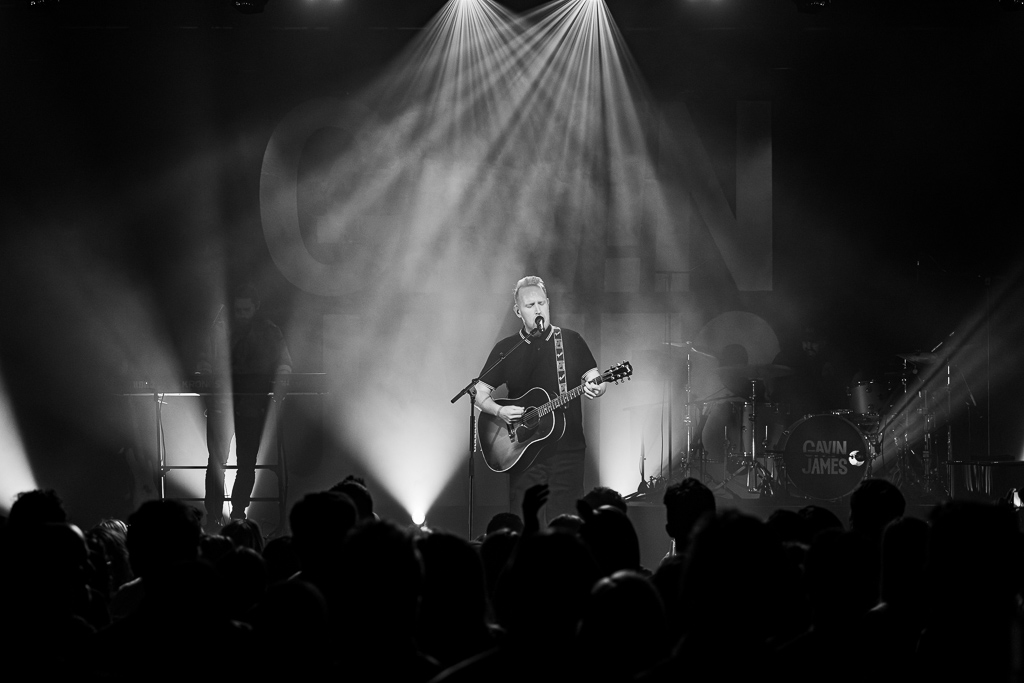 <a href='/artists/gavin-james/'>Gavin James</a>