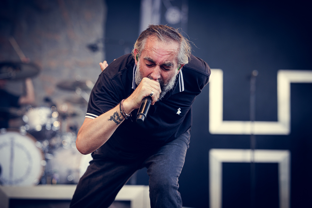 <a href='/artists/mass-hysteria/'>Mass Hysteria</a>