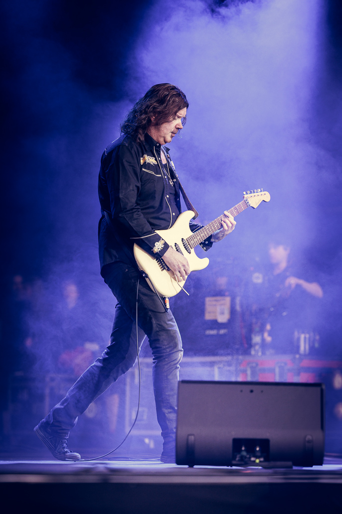 <a href='/artists/europe/'>Europe</a>