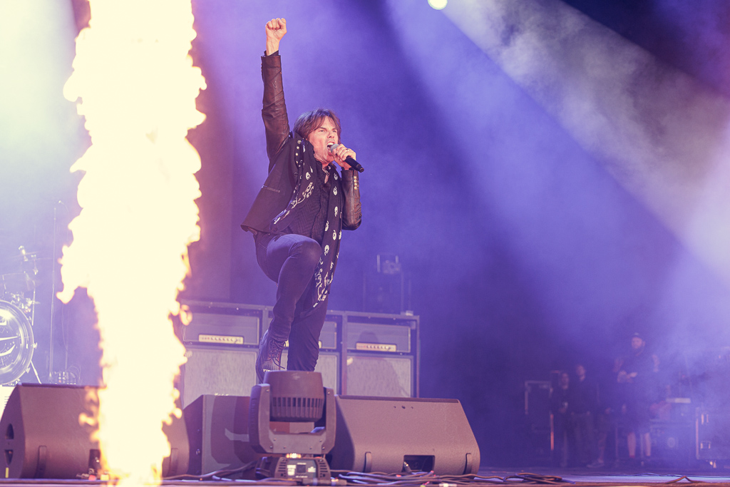 <a href='/artists/europe/'>Europe</a>