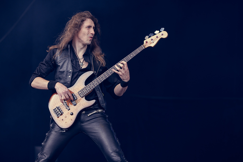 <a href='/artists/wings-of-steel/'>Wings of Steel</a>