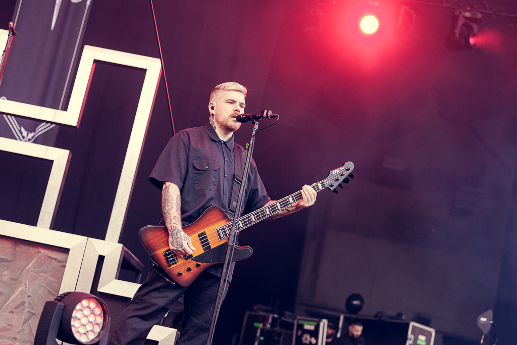 <a href='/artists/mass-hysteria/'>Mass Hysteria</a>