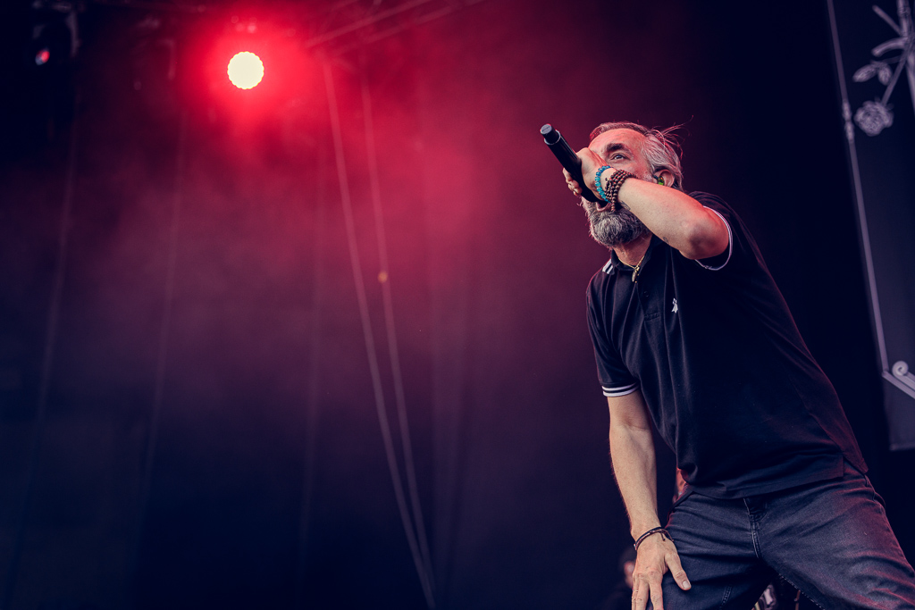 <a href='/artists/mass-hysteria/'>Mass Hysteria</a>